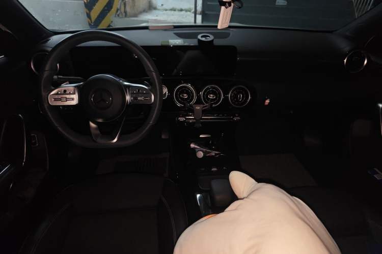 Used Mercedes-Benz A-Class 2019 A 180 L Sport Sedan Center Console