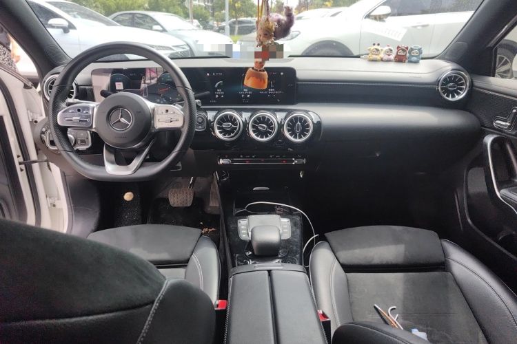 Used Mercedes-Benz A-Class 2019 A 200 L Sport Sedan Center Console