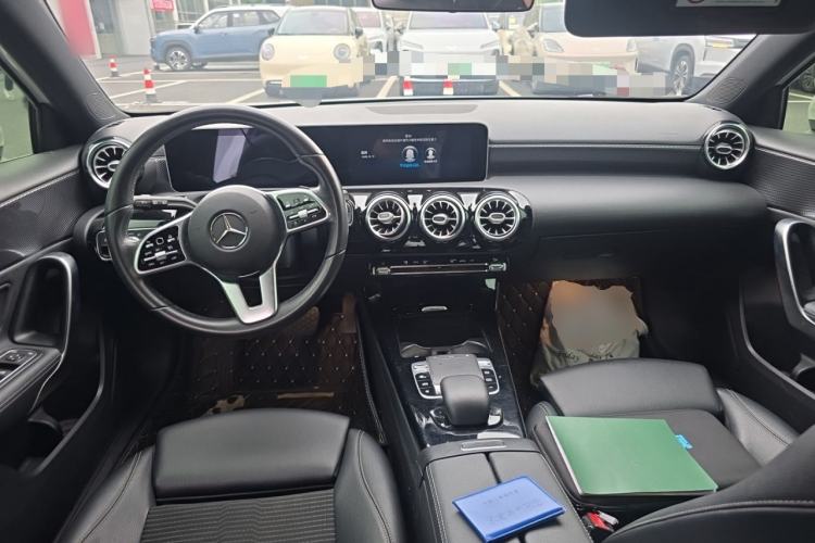Used Mercedes-Benz A-Class 2019 A 200 Dynamic Edition Center Console