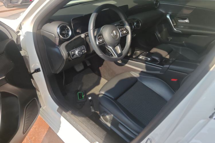 Used Mercedes-Benz A-Class 2019 A 200 Dynamic Edition Driver Seat