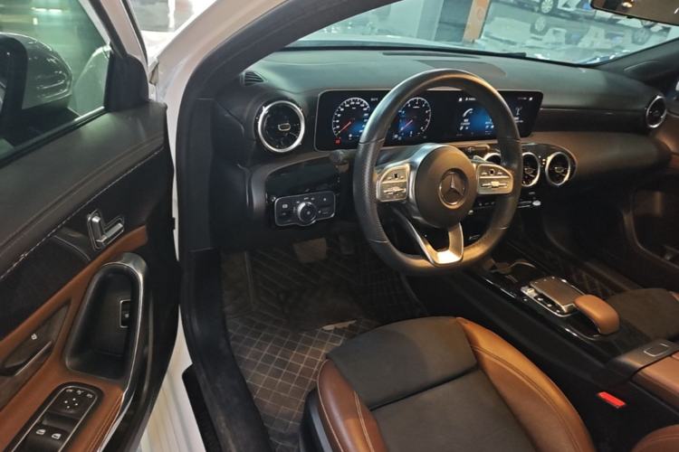 Used Mercedes-Benz A-Class 2019 Restyled A 200 L Sport Sedan Driver Seat