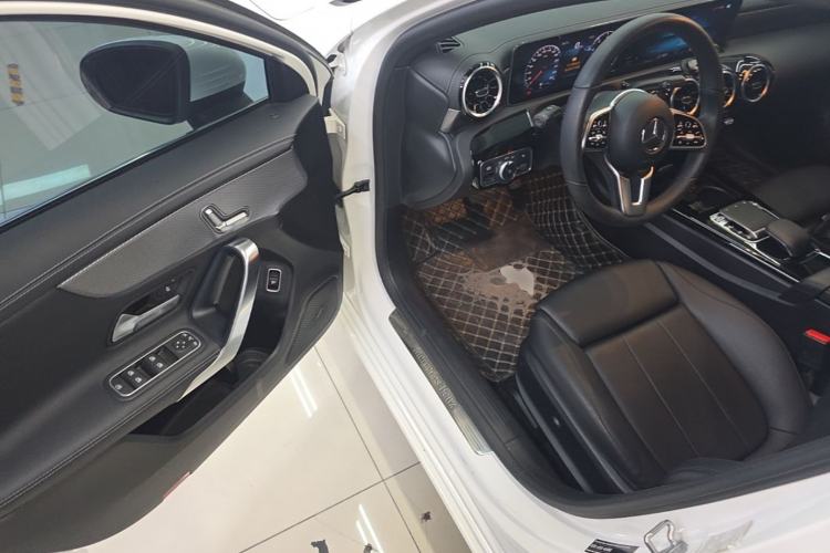 Used Mercedes-Benz A-Class 2019 A 200 L Driver Seat