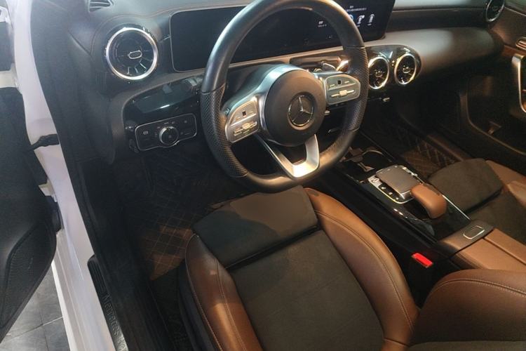 Used Mercedes-Benz A-Class 2019 Restyled A 200 L Sport Sedan Driver Seat