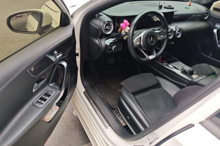 Used Mercedes-Benz A-Class 2019 Restyled A 200 L Sport Sedan Driver Seat