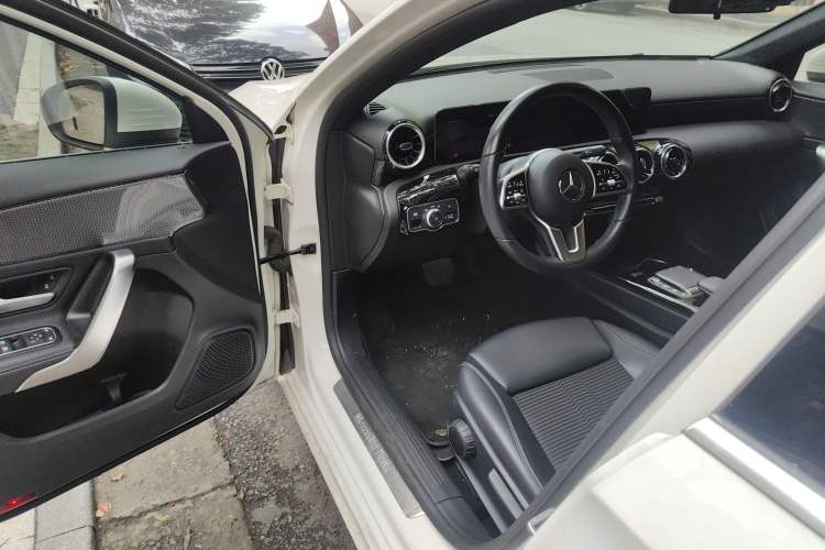 Used Mercedes-Benz A-Class 2019 A 200 Dynamic Edition Driver Seat
