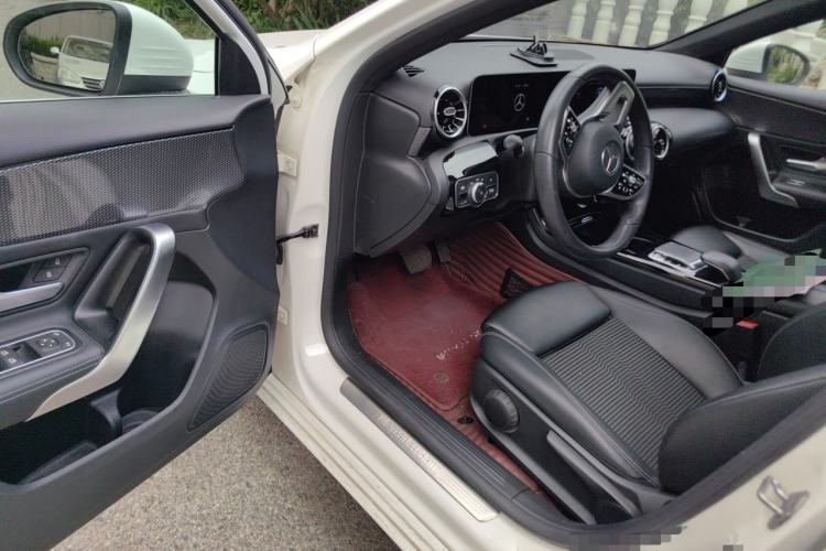 Used Mercedes-Benz A-Class 2019 A 200 Dynamic Edition Driver Seat