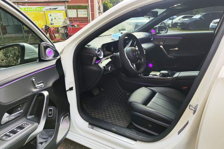 Used Mercedes-Benz A-Class 2019 A 200 L Driver Seat