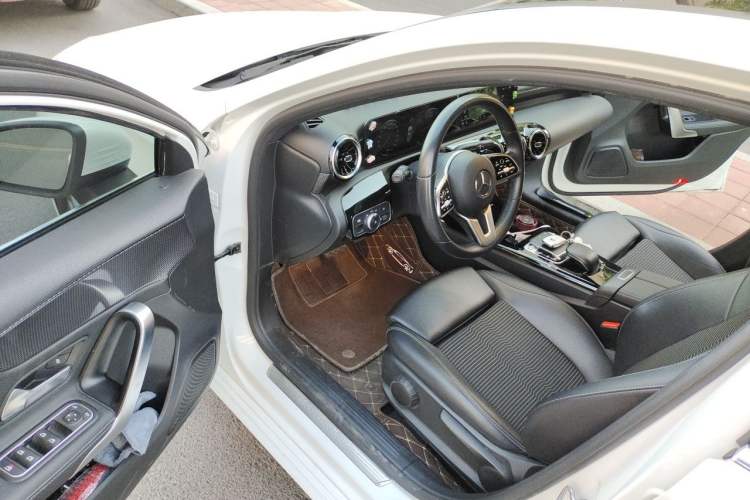 Used Mercedes-Benz A-Class 2019 A 200 Dynamic Edition Driver Seat