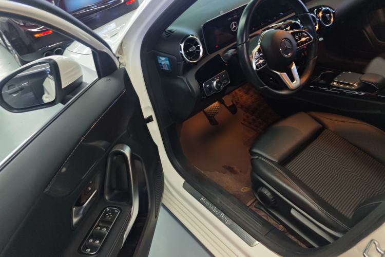 Used Mercedes-Benz A-Class 2019 A 200 Dynamic Edition Driver Seat