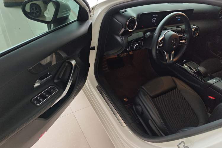 Used Mercedes-Benz A-Class 2019 A 200 Dynamic Edition Driver Seat