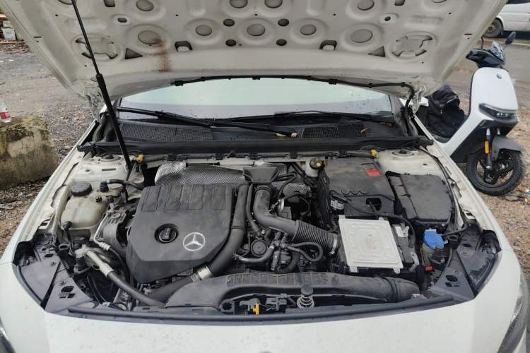 Used Mercedes-Benz A-Class 2019 A 200 L Engine Bay