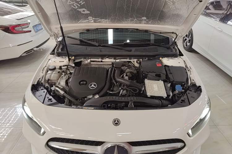Used Mercedes-Benz A-Class 2019 A 200 Dynamic Edition Engine Bay