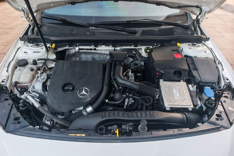 Used Mercedes-Benz A-Class 2019 A 200 Dynamic Edition Engine Bay