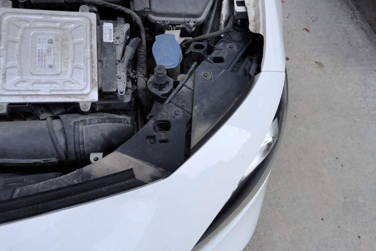 Used Mercedes-Benz A-Class 2019 A 200 L Sport Sedan Engine Bay Left