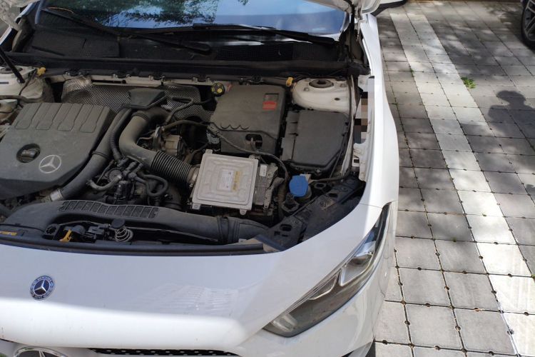 Used Mercedes-Benz A-Class 2019 A 200 L Sport Sedan Engine Bay Left