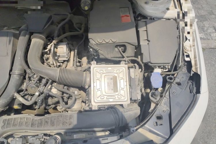 Used Mercedes-Benz A-Class 2019 A 180 L Engine Bay Left