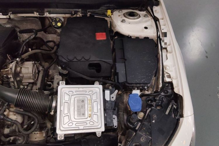 Used Mercedes-Benz A-Class 2019 A 180 L Sport Sedan Engine Bay Left