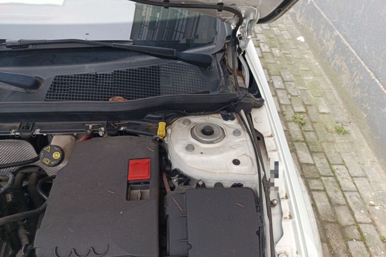 Used Mercedes-Benz A-Class 2019 A 200 L Sport Sedan Engine Bay Left