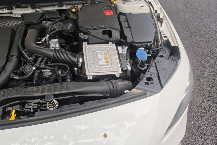 Used Mercedes-Benz A-Class 2019 Restyled A 200 L Sport Sedan Engine Bay Left