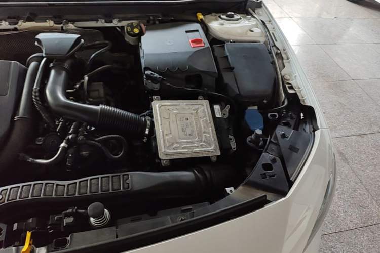 Used Mercedes-Benz A-Class 2019 A 200 L Sport Sedan First Edition Special Edition Engine Bay Left
