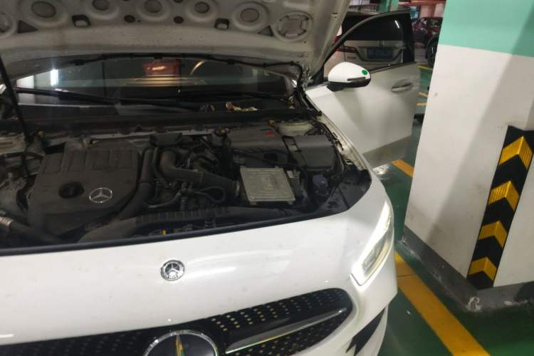 Used Mercedes-Benz A-Class 2019 A 200 L Sport Sedan First Edition Special Edition Engine Bay Left