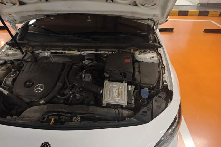 Used Mercedes-Benz A-Class 2019 A 180 L Sport Sedan Engine Bay Left