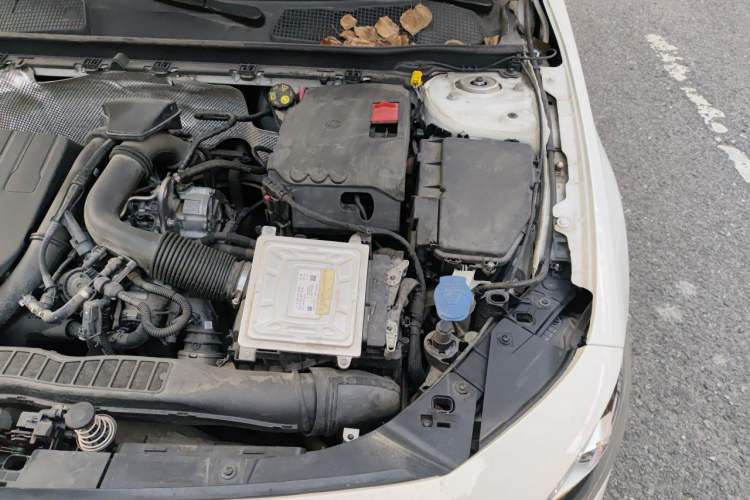 Used Mercedes-Benz A-Class 2019 A 200 L Sport Sedan First Edition Special Edition Engine Bay Left