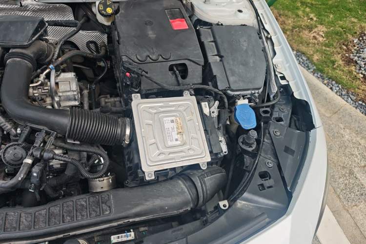 Used Mercedes-Benz A-Class 2019 Restyled A 180 L Sport Sedan Engine Bay Left
