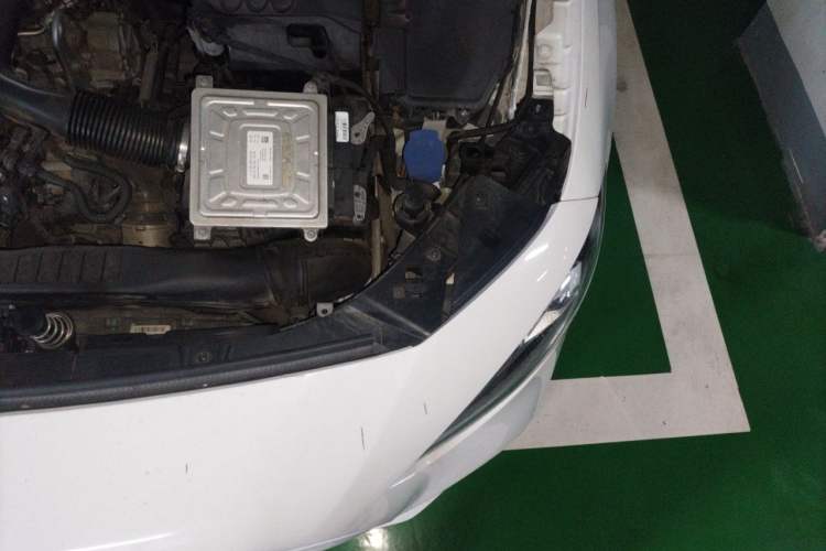 Used Mercedes-Benz A-Class 2019 A 200 L Sport Sedan Engine Bay Left