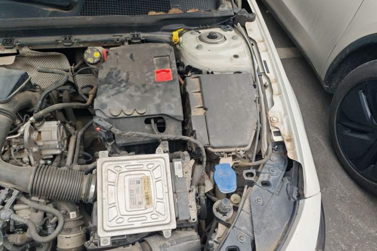 Used Mercedes-Benz A-Class 2019 Restyled A 200 L Sport Sedan Engine Bay Left