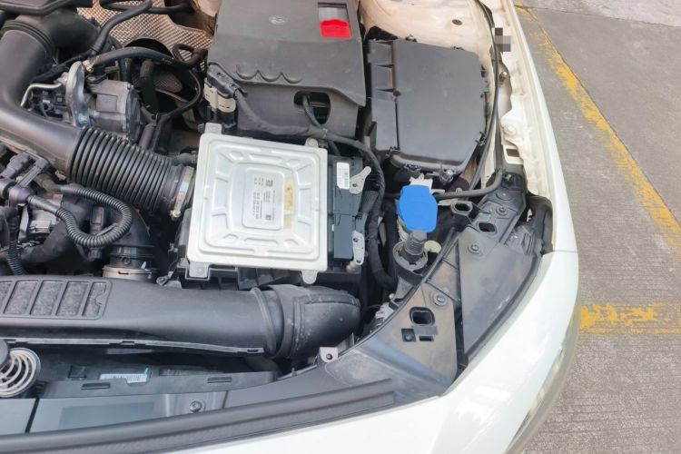 Used Mercedes-Benz A-Class 2019 Restyled A 200 L Sport Sedan Engine Bay Left