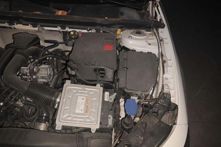 Used Mercedes-Benz A-Class 2019 Restyled A 200 L Sport Sedan Engine Bay Left