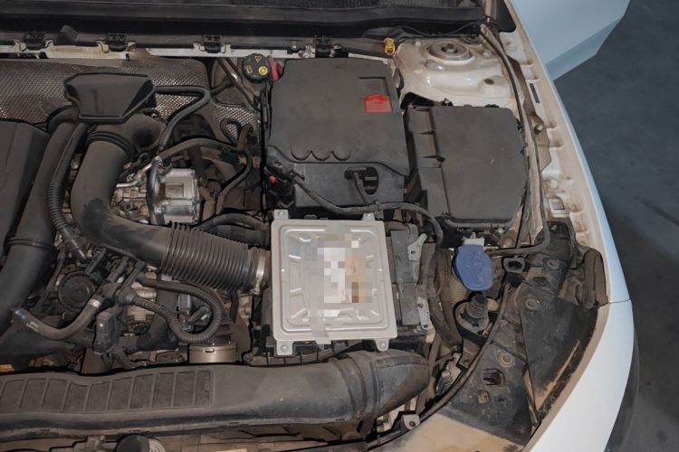 Used Mercedes-Benz A-Class 2019 A 200 L Sport Sedan Engine Bay Left