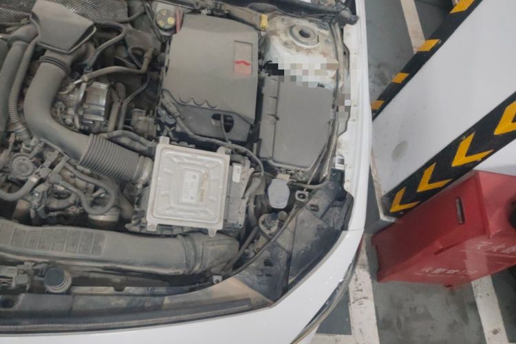 Used Mercedes-Benz A-Class 2019 Restyled A 200 L Sport Sedan Engine Bay Left