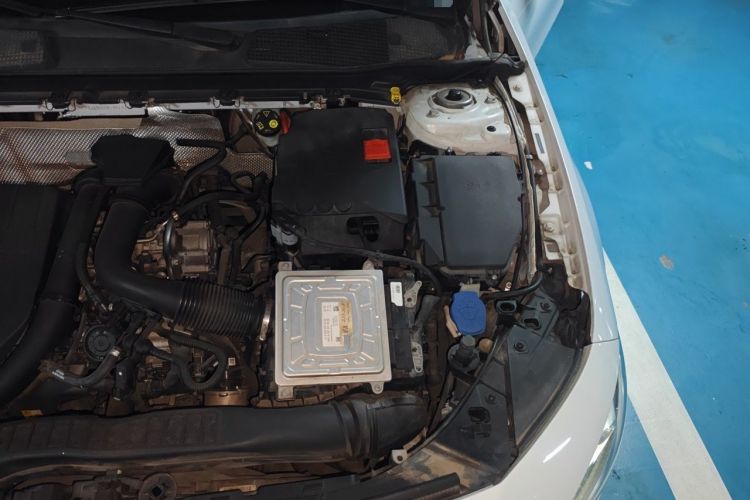 Used Mercedes-Benz A-Class 2019 Restyled A 200 L Sport Sedan Engine Bay Left