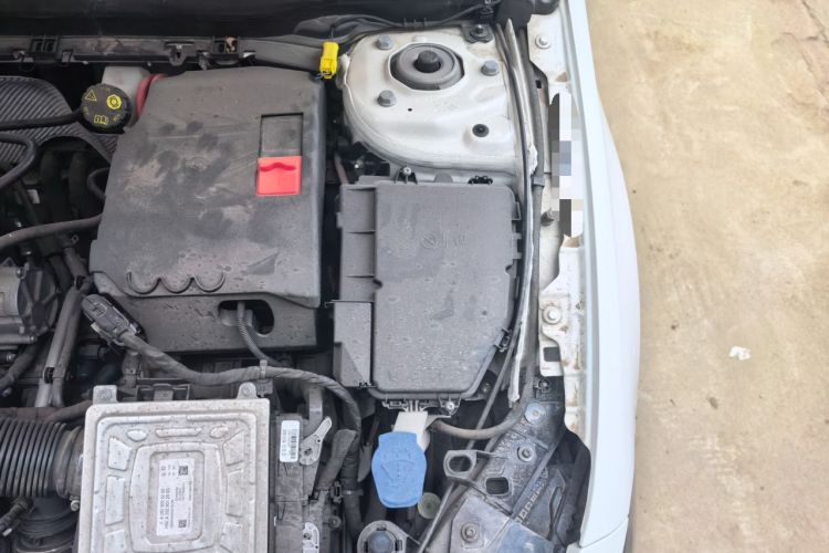 Used Mercedes-Benz A-Class 2019 A 180 L Sport Sedan Engine Bay Left