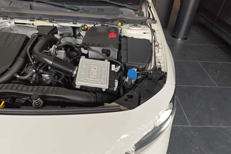 Used Mercedes-Benz A-Class 2019 A 200 L Sport Sedan Engine Bay Left