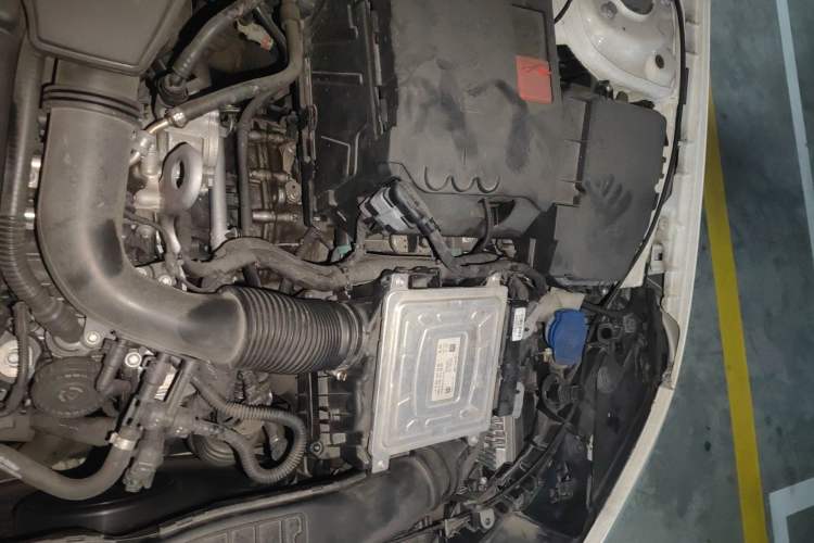 Used Mercedes-Benz A-Class 2019 A 200 L Sport Sedan First Edition Special Edition Engine Bay Left