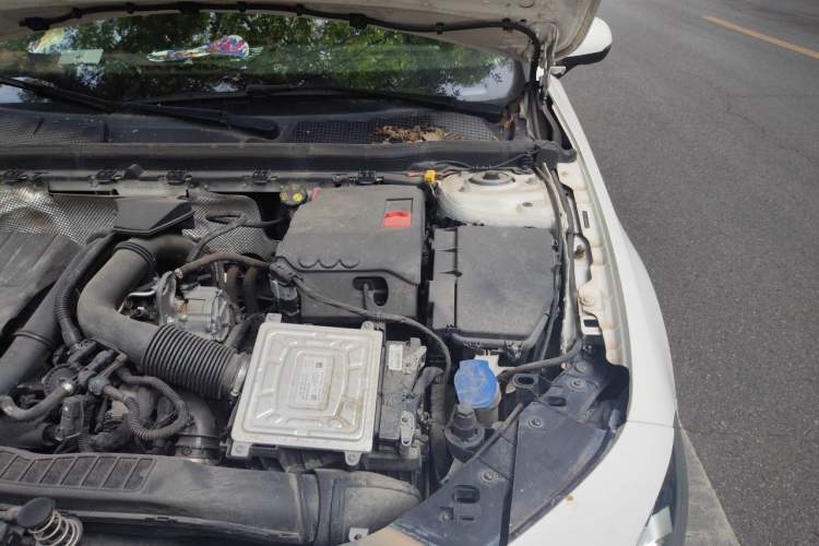 Used Mercedes-Benz A-Class 2019 A 200 L Sport Sedan Engine Bay Left