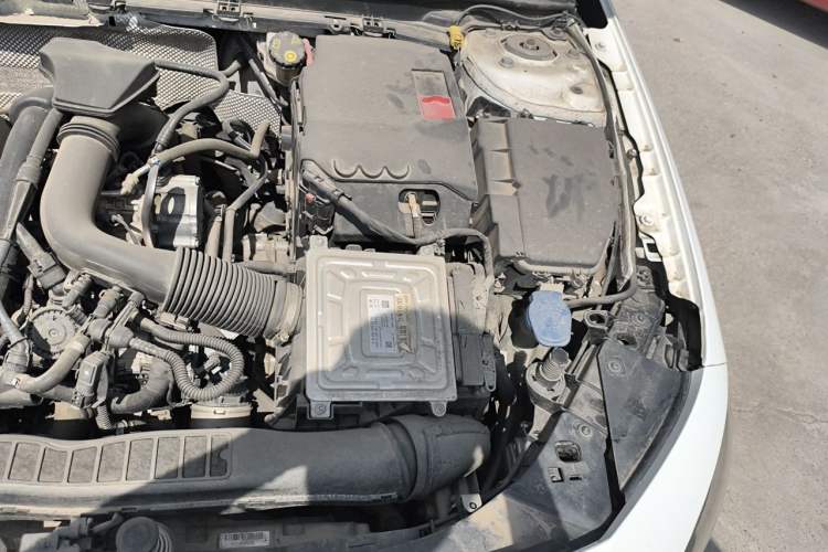 Used Mercedes-Benz A-Class 2019 Revised A 200 L Engine Bay Left
