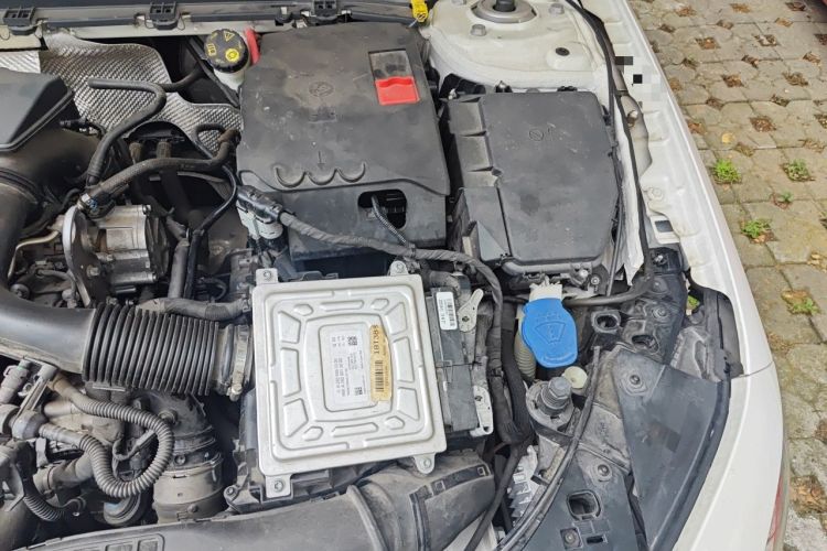 Used Mercedes-Benz A-Class 2019 A 200 L Sport Sedan Engine Bay Left