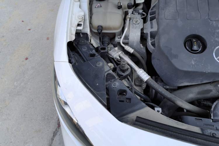Used Mercedes-Benz A-Class 2019 A 200 L Sport Sedan Engine Bay Right