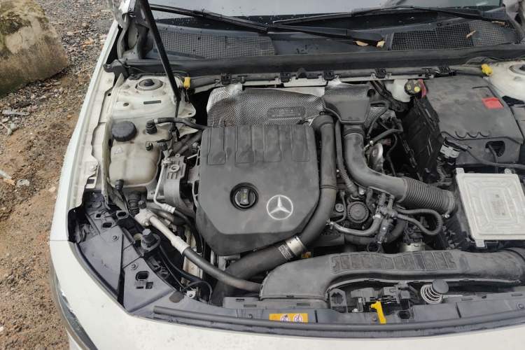 Used Mercedes-Benz A-Class 2019 A 200 L Engine Bay Right