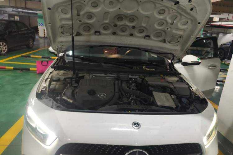 Used Mercedes-Benz A-Class 2019 A 200 L Sport Sedan First Edition Special Edition Engine Bay Right