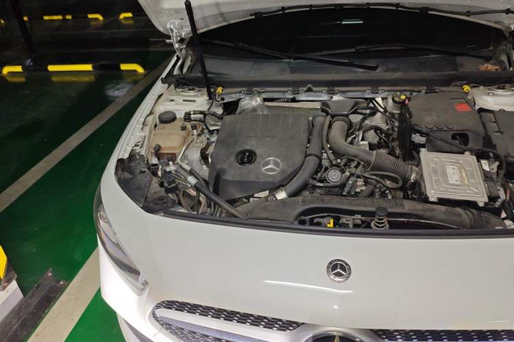 Used Mercedes-Benz A-Class 2019 A 200 L Sport Sedan First Edition Special Edition Engine Bay Right