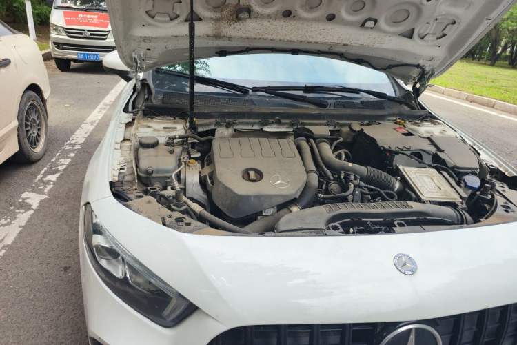 Used Mercedes-Benz A-Class 2019 A 200 Fashion Model Engine Bay Right