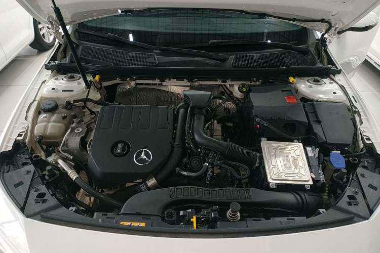 Used Mercedes-Benz A-Class 2019 A 200 Dynamic Edition Engine Bay