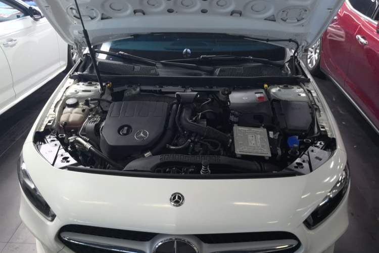 Used Mercedes-Benz A-Class 2019 A 200 Dynamic Edition Engine Bay
