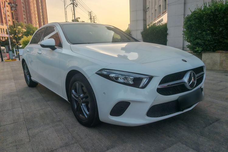 Used Mercedes-Benz A-Class 2019 A 200 Dynamic Edition Exterior 2