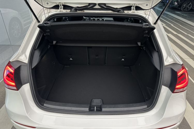Used Mercedes-Benz A-Class 2019 A 200 Fashion Model Exterior 2